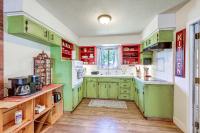 Family-Friendly Clovis Home with Gas Grill and Patio! - B&B Clovis