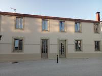 Chambre Lits Jumeaux avec Salle de Bains Commune
