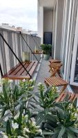 "STARRY in SO" 47m2, parking gratuit, rue calme et arborée, METRO 10 min, Stade de France 24min à pied - B&B Saint-Ouen