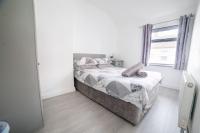 Cheerful 3-Bedroom home with free street Parking - Chambres d’hôtes Belfast