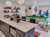 Dream Clyde Family Home Movie Theater and Pool Table - Chambres d'hôtes Gould