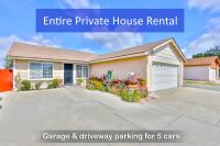 B&B San Diego - Entire 4-Bedroom with Garage, Gated Yard, King Bed, Ranch-Style. Must see! - Bed and Breakfast San Diego