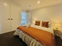 Four-Bedroom Deluxe Apartment