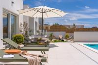 Stylish villa Tenera with private pool, 3 bedrooms - B&B Tugare