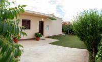 Jacuzzi, Kids' Playground, Free Parking - B&B