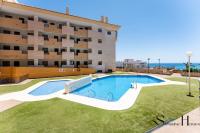 Elegant 2 Bed 2 Bath Apartment, Pool, Views, Parking - B&B