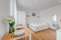 Centrally located apartments, free parking - Bed and Breakfast