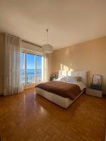 Apartamento de 2 dormitorios con terraza