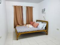 Chantal Beach House - B&B
