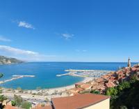 MENTON # MONACO - F1 GP - 4 PERSONS - SEA VIEW - NEW - PARKING - CLIM - PREMIUM - BEACH and SUN - B&B Mentone