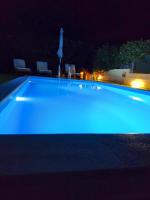 Villa Filoxenia all seasons, near airport, sea, Athens - Chambres d'hôtes Agía Marína