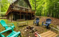 Game Room Cabin for 14 Pool & Hot Tub Access - B&B Gaylord
