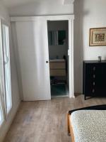 Appartamento con 2 Camere da Letto e Balcone