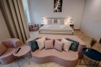 Deluxe One-Bedroom Apartment with City View