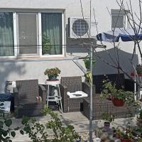 Apartament 2 camere Mangalia, parter-gradinita, 5 min de Portul Turistic - B&B