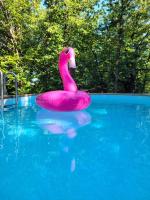La roulotte rose rouge - Bed and Breakfast