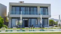 Liam Beach Front Luxury Villa with 100m2 infinity pool - B&B