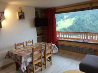 Appartement charmant pour 4 pers. au Grand Bornand avec balcon ensoleillé, animaux admis - FR-1-467-36 - Chambres d’hôtes