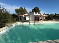 Villa with Private Pool near the Beach and Pula - B&B Sarroch