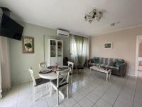 La Famiglia Appartment - B&B Peraía