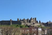 Chez Augustin, chambre confortable en plein coeur de ville - B&B Carcassonne