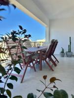 Contemporary style terraced apt in SPB by Homely - B&B San Pawl il-Baħar