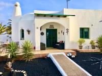 Casa KazBar, lovely 1 bed villa & communal pool - B&B Playa Blanca