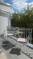 Möbliertes 3-Zimmer Apartment mit Balkon - B&B
