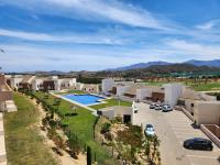 Ático esquinero con preciosas vistas al Valle del Este Golf con piscina comunitaria! - Chambres d’hôtes