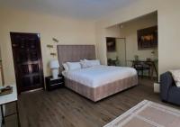 Audrey Studio Apartment in Ktown - B&B Los Angeles