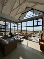 Accommodation Front - Loft Waterfront Penthouse with Ocean Views - Ferienwohnung Durban