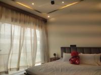 Giri Ashraya - Ferienwohnung Govardhan