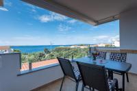 Mandre Sunset Apartment Laura - only for family - B&B