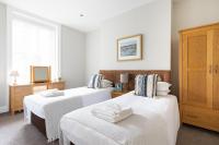 Sea View Apartment - with Pool & Spa Access (First Floor)
