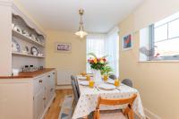 Coastal Garden Apartment with Sea Views By Adliv - Chambres d'hôtes Birchington-on-Sea