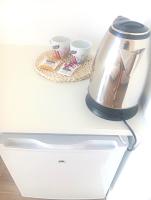 Zimmer mit Queensize-Bett und Balkon