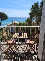 LES SABLETTES LES PIEDS dans L'EAU - B&B