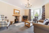 Chapel House at No 8 - B&B