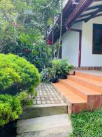 Chami's Home Stay - B&B