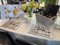 Squirrel Lodge Slps 4 - Close to York - Parking - B&B Wilberfoss