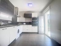 Bel appartement 2 chambres à Proximité des Commodités - B&B Sarrola