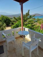 Victoria2 - Bed and Breakfast Astrinó