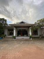 d'Alvin Homestay - B&B Labuan Bajo