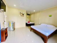 Quadruple Room with Private Bathroom