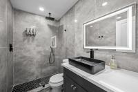 Stylish 2-BR Getaway in Heights with Pool - B&B Houston