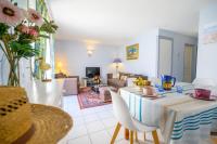 Well placed apartment with courtyard 300m from port - Chambres d’hôtes Saint-Martin-de-Ré