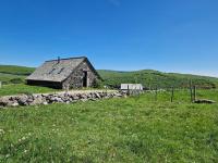 Buron de Léon, en plein cœur de l Aubrac - Chambres d’hôtes