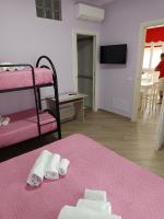 Quadruple Room with Private Bathroom