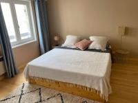 Appartement au calme sur le Vieux port - B&B La Rochelle