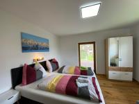 Apartment mit 2 Schlafzimmern und Dusche 